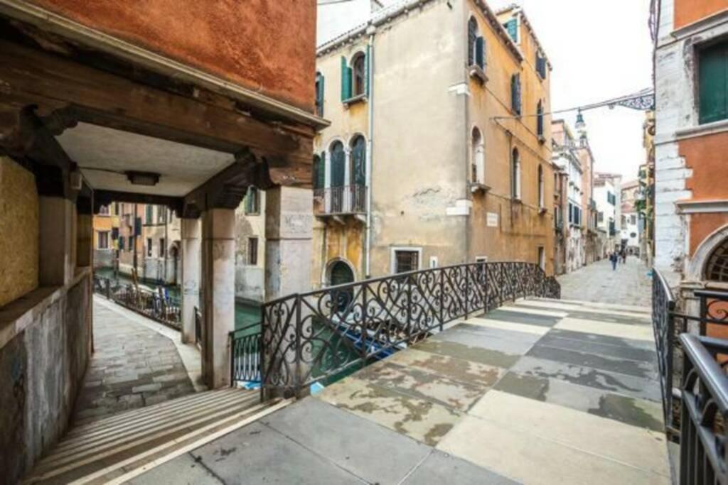 Casa Lucatello - Nel Cuore Di Venezia Apartment Екстериор снимка